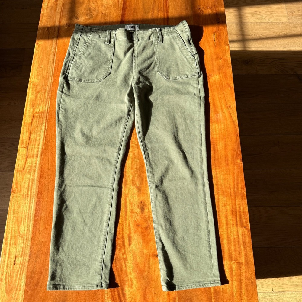 PAIGE Women's Green Straight Leg Cropped Pants Size 32